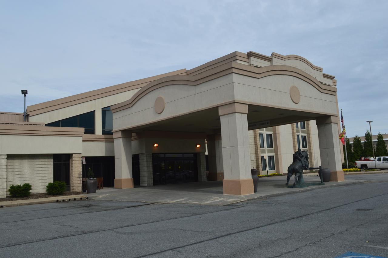 Red Lion Hotel North Baltimore Timonium Exterior photo